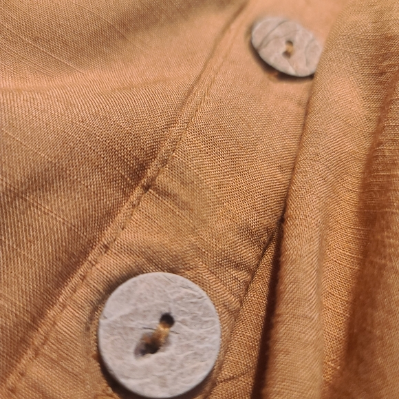 Midnight Sky wooden button-up flowy tank top Size X-L - Picture 4 of 5